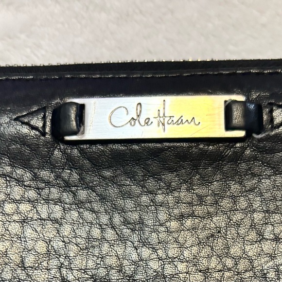 Cole Haan Continental Zip Wallet Black Pebbled Wallet EUC - Picture 7 of 10